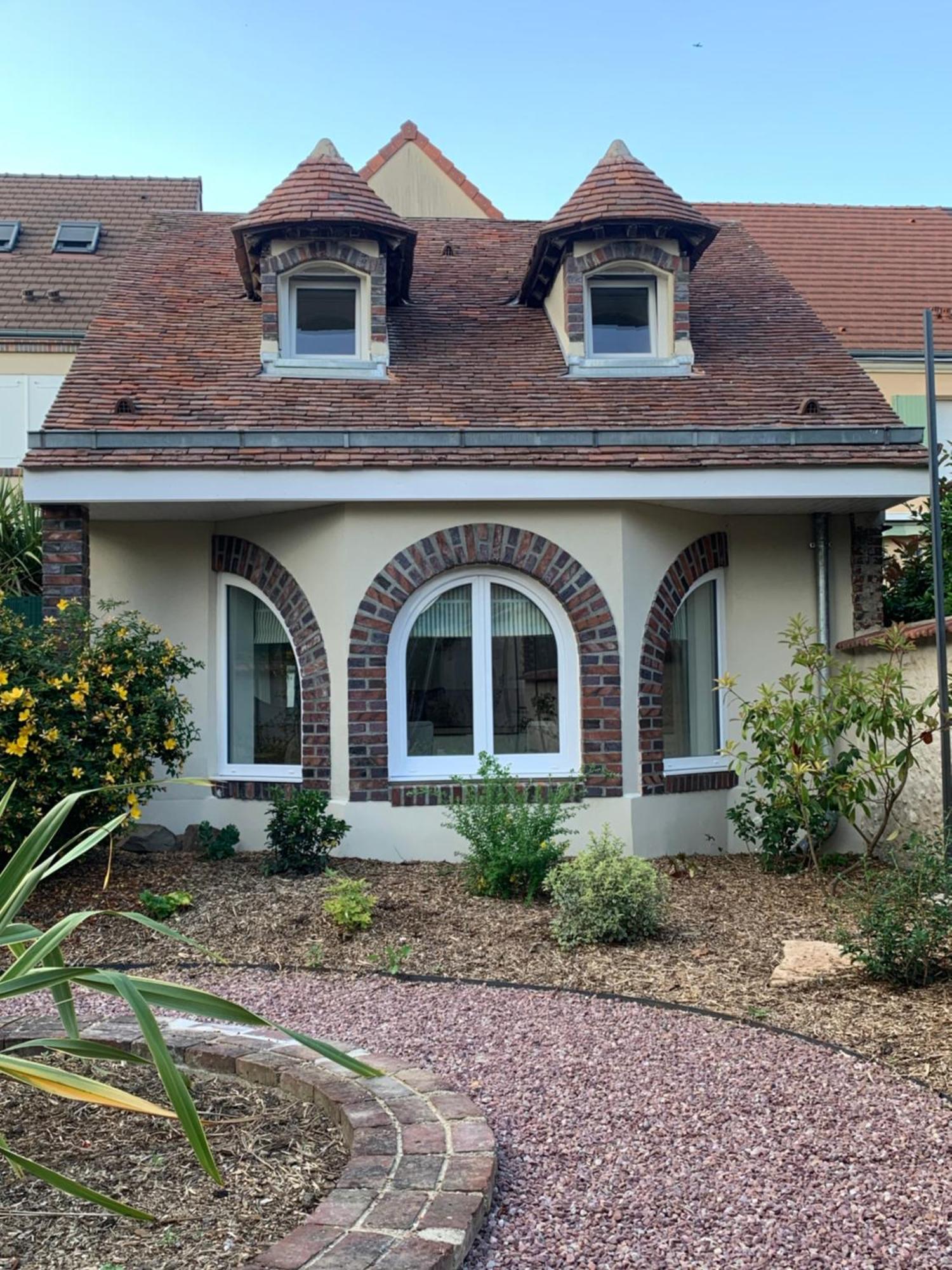 Le Carre Courtois Apartment Luisant Exterior photo
